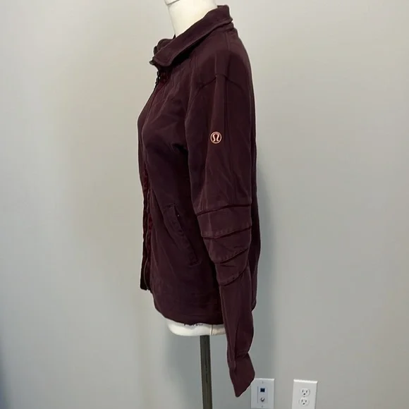 Lululemon Burgundy Zip up hoodie with pockets - Picture 3 of 12